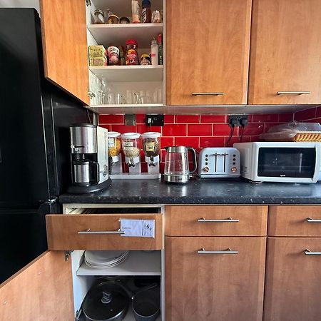Room With Kitchen In Central Лондон Екстериор снимка
