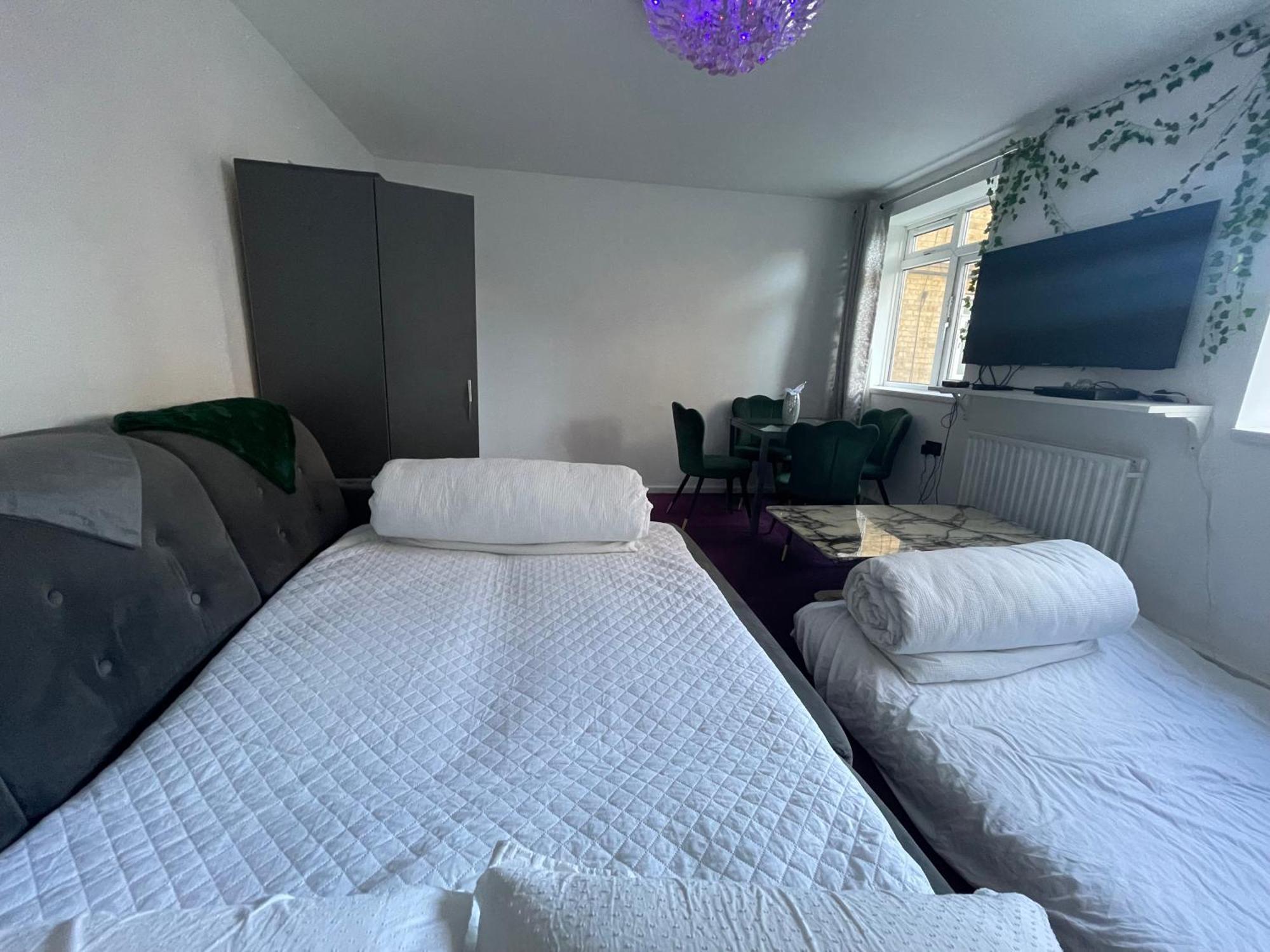 Room With Kitchen In Central Лондон Екстериор снимка
