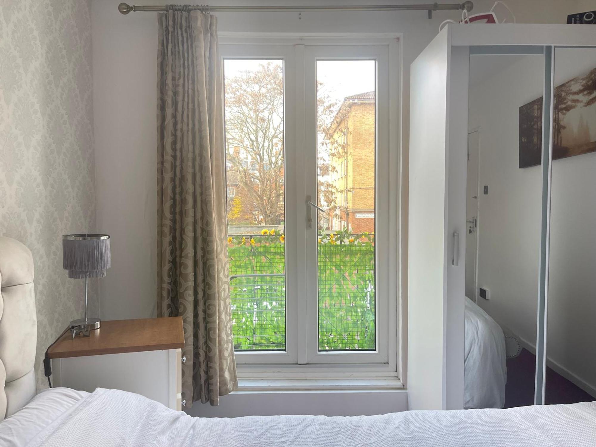 Room With Kitchen In Central Лондон Екстериор снимка
