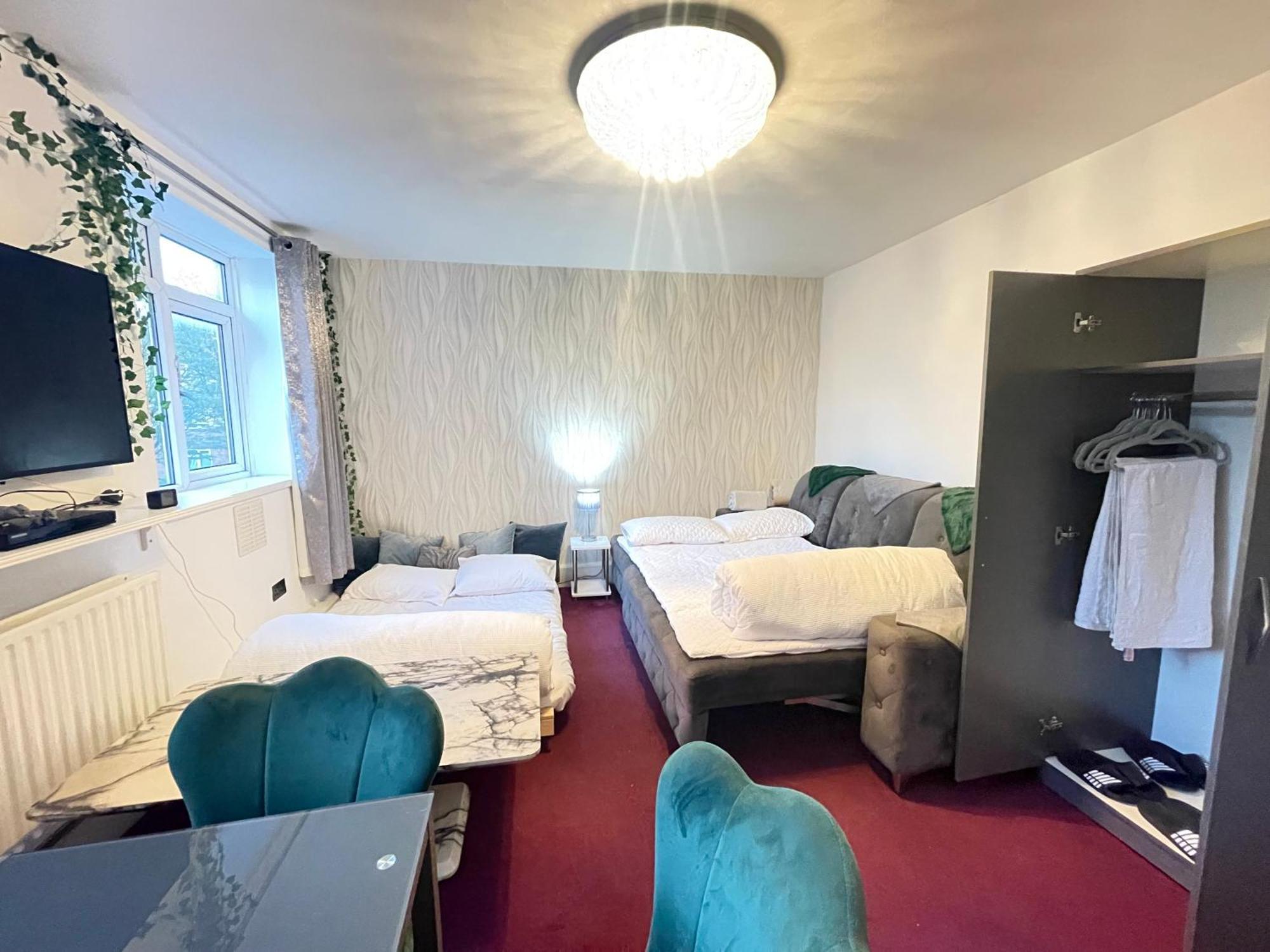 Room With Kitchen In Central Лондон Екстериор снимка